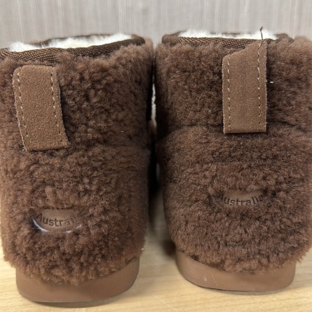 Emu Brown Sheepskin Lined Winter Booties - Picture 3 of 9
